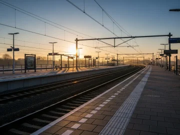 Empty Dutch train platform during early morning public transport disruption