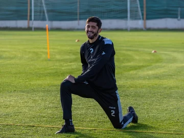 Iran World Cup visa crisis — Iranian football players waiting before an international match
