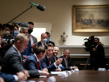 Dutch politicians face threats on social media