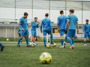 Ajax interim coach departure impacts team dynamics