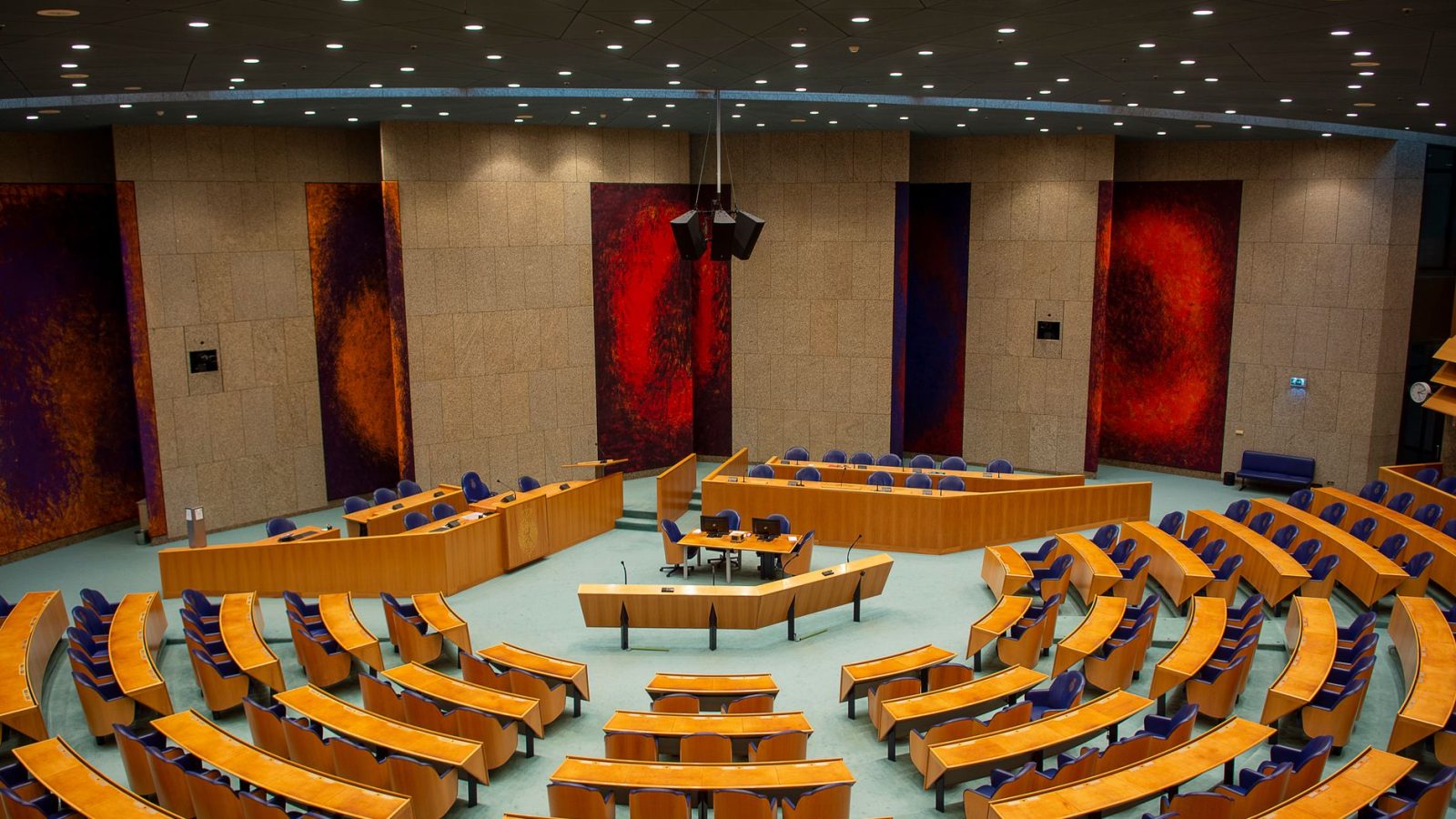 Dutch government psychological abuse criminalization