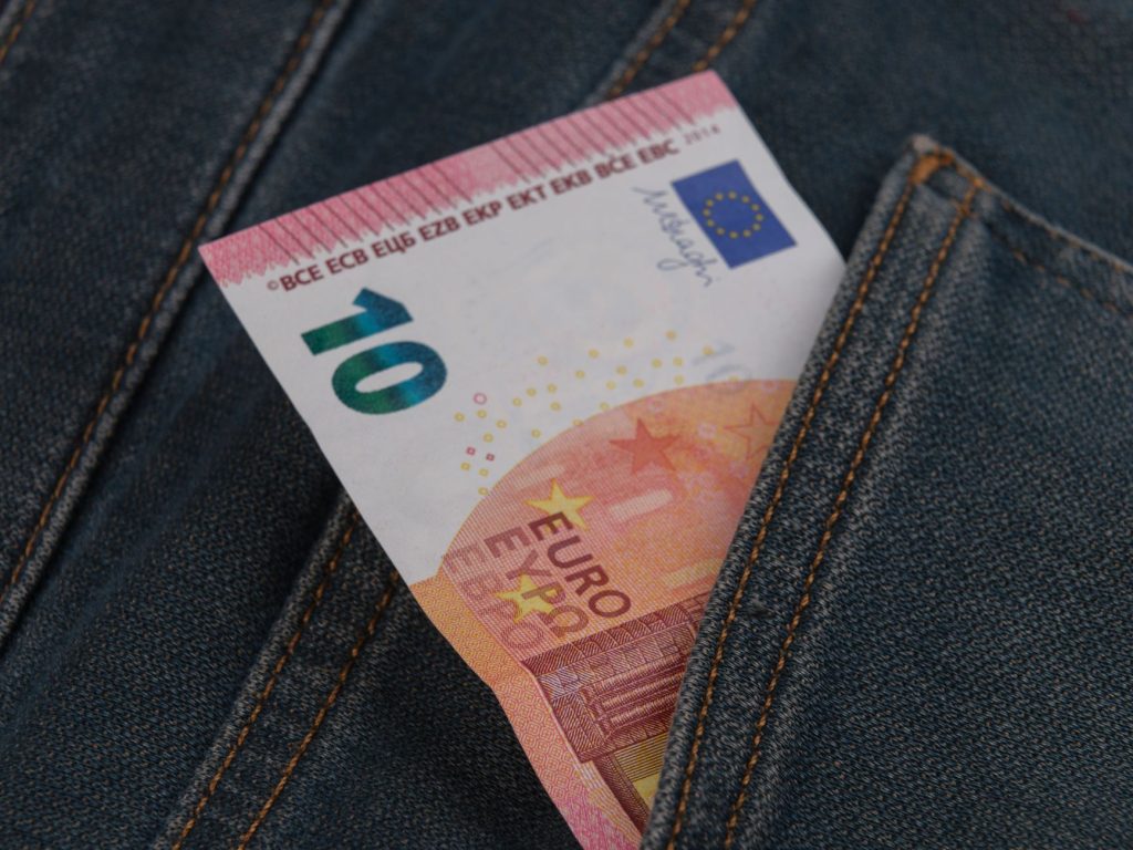 EU Tax Simplification Saves Businesses €8 Billion Annually