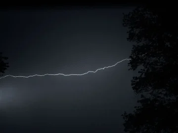 Lightning strikes fires across Netherlands