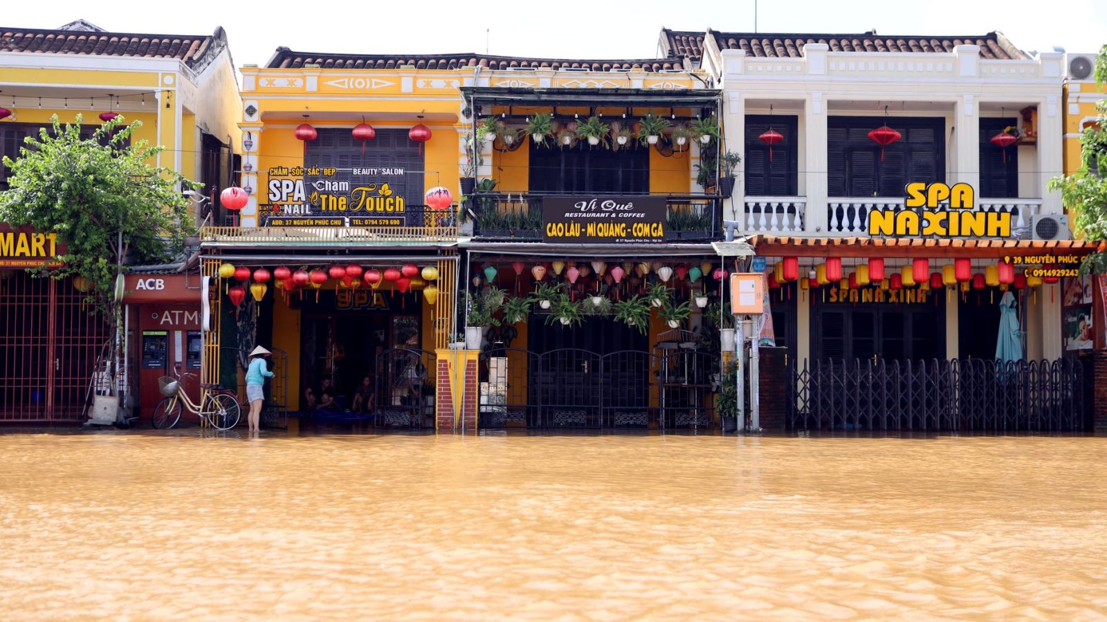 Mander restaurant flood during wedding
