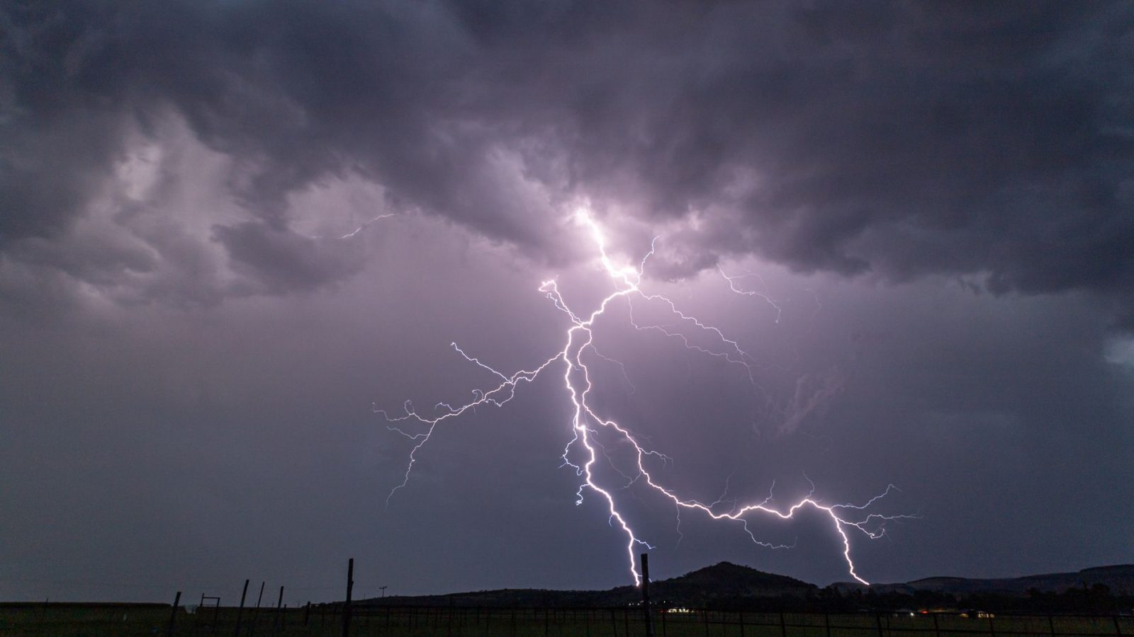 Thunderstorms disruptions Netherlands with lightning strikes