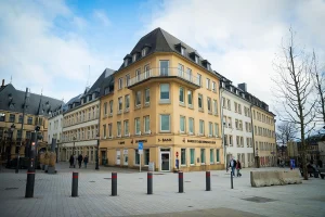 ABN Amro Fined €8.5 Million for Compliance Lapses by DNB
