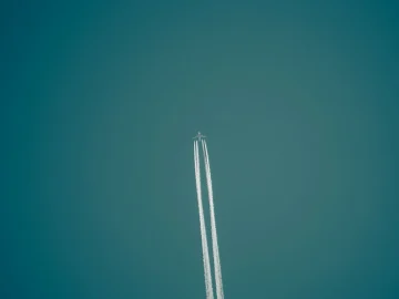 Air travel emissions health risks in the Netherlands