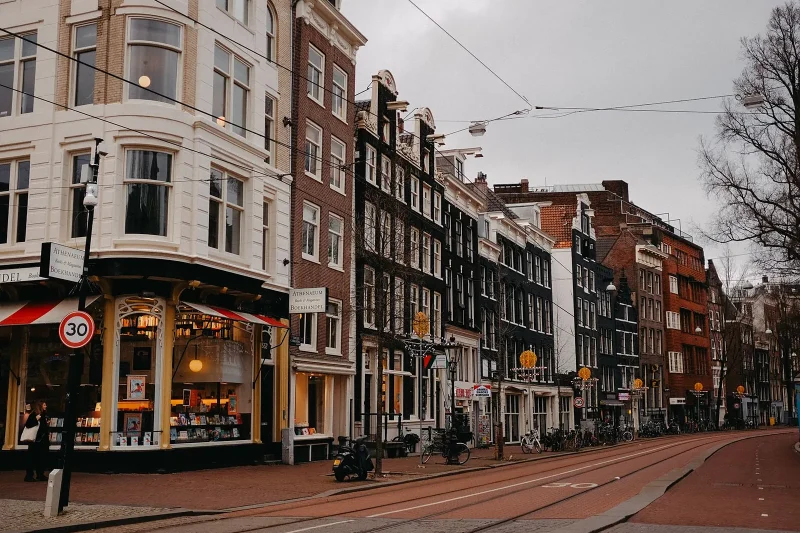 Amsterdam crash explosives scene