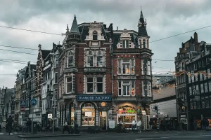 Dutch SME Investment Decline Hits 50% Amid Rising Costs