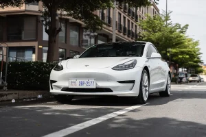 Electric Car Vacation Costs Rise 20% for Dutch Travelers