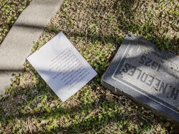 Leusden Soviet Cemetery vandalism