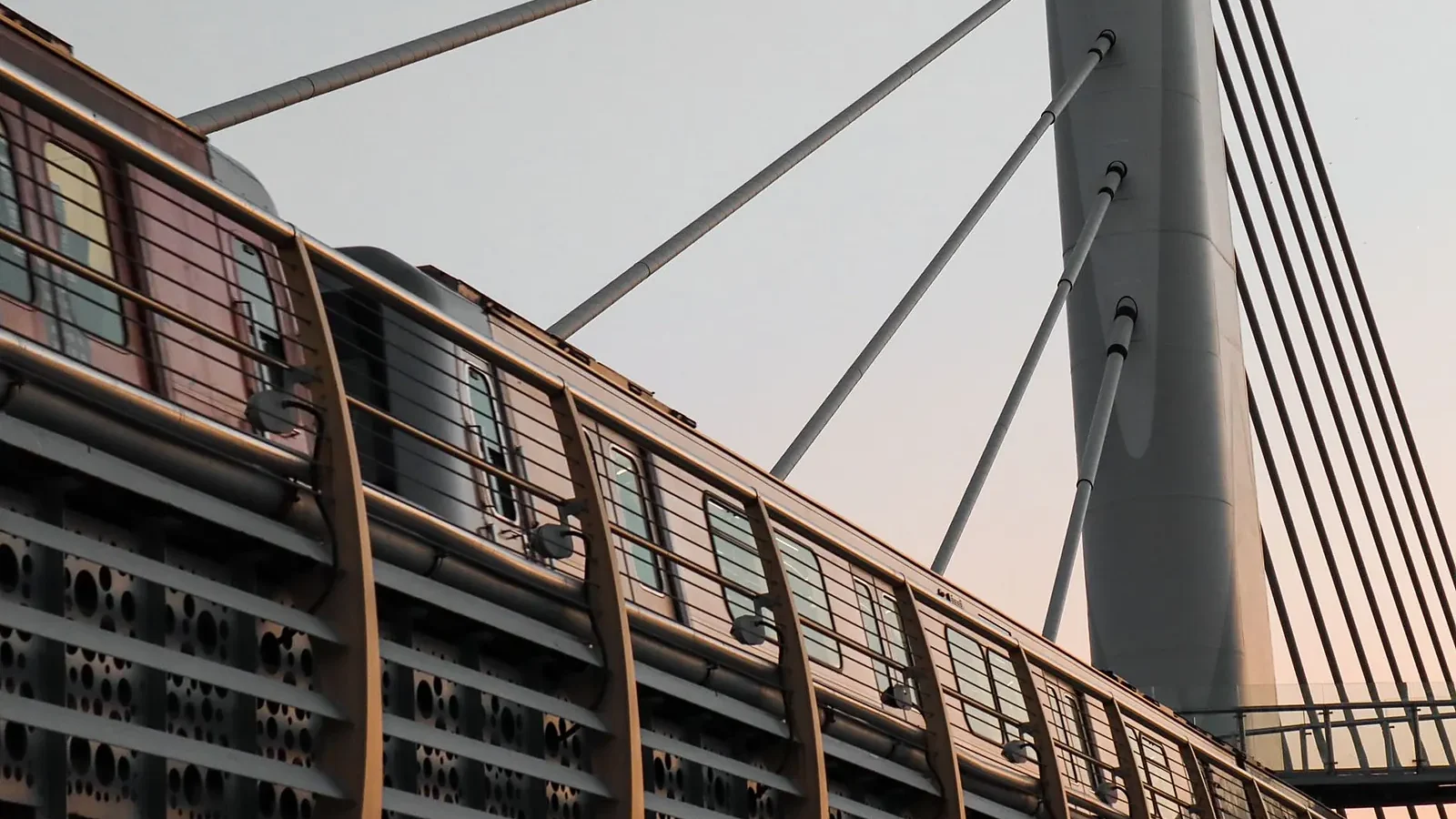 Rotterdam train cable repairs cause delays