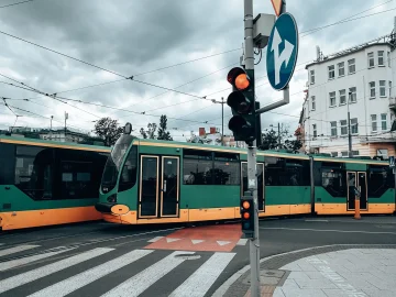 Rotterdam tram collision on Erasmus Bridge