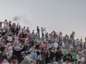 Vierdaagsefeesten in Nijmegen attracts global visitors