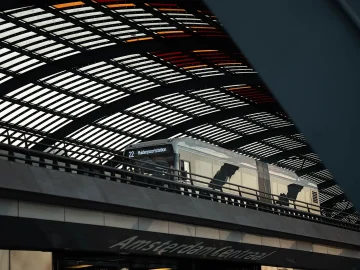 Amsterdam metro outage affecting services