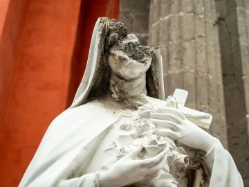 Apeldoorn monument vandalism incident