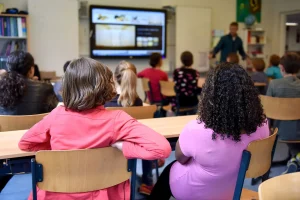 Dutch Educational Reforms Integrate Language Skills Across Subjects