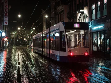 Utrecht tram collision with bus raises safety concerns