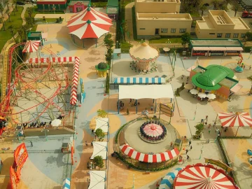 Walibi Holland visitor injury on Crazy River ride