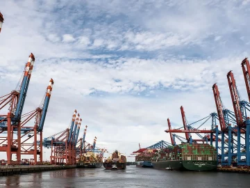 Dutch ports strike over social security policy