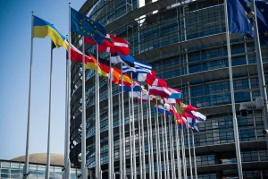 Dutch PM Jetten Defends ICC at UN Against US Criticism