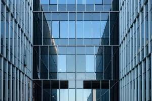 Hybrid Working Trends Strain Dutch Offices on Peak Days