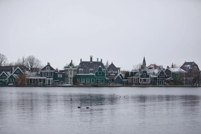 Dutch homes illustrating the higher NHG mortgage limit and new energy-saving mortgage conditions